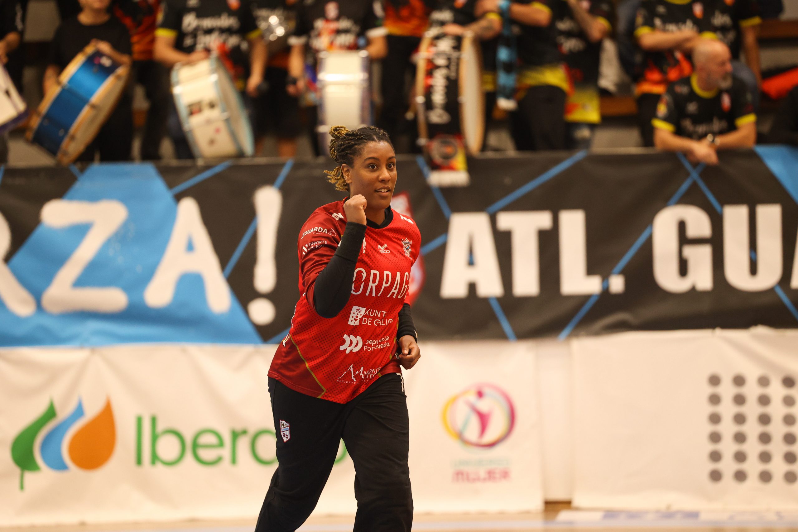 El Guardés sufre pero supera al Elche (20-17)