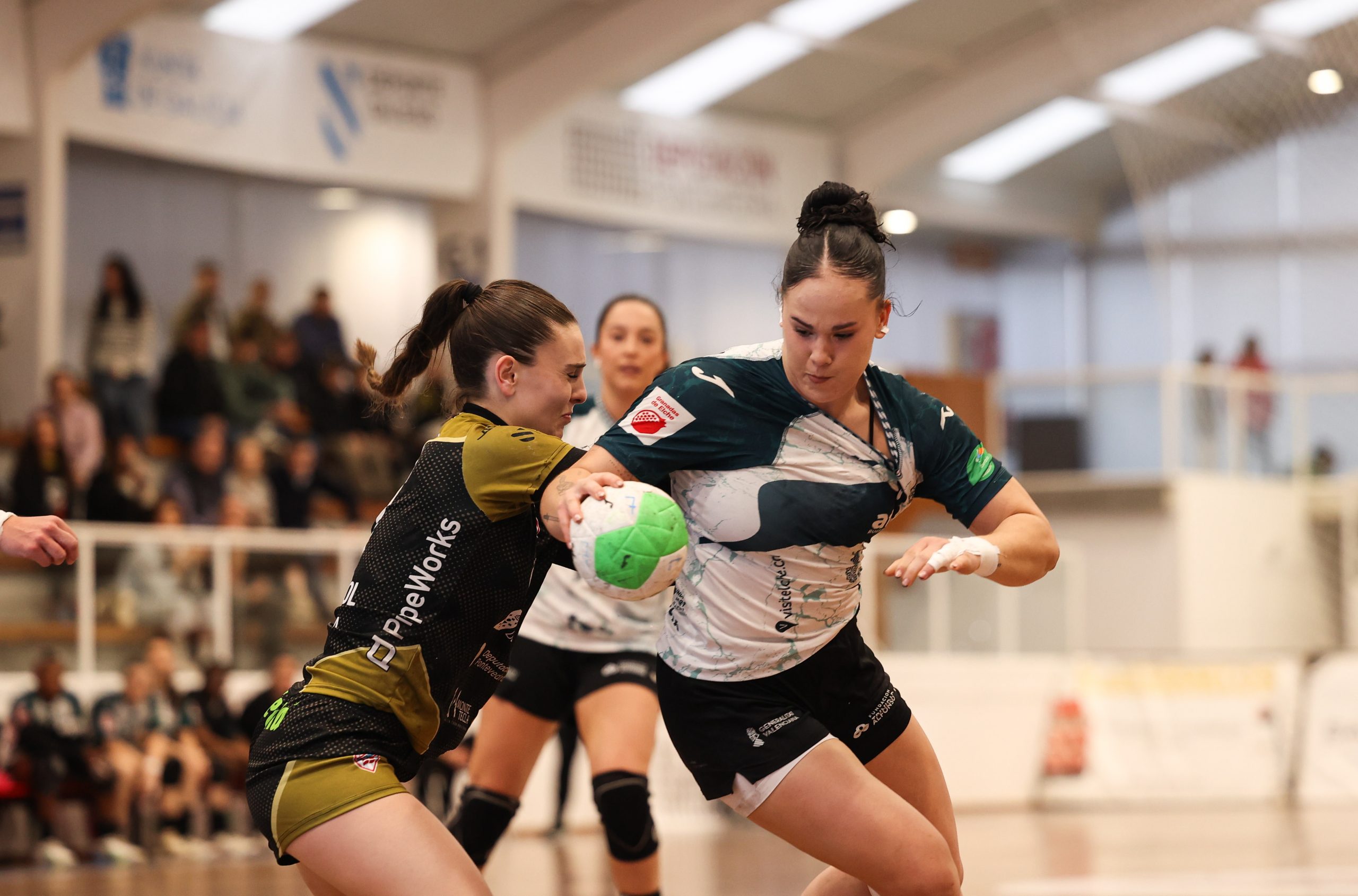 El Guardés mejora, pero no logra atar la eliminatoria (21-20)